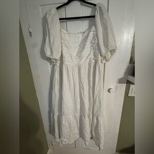 Abercrombie & Fitch Elegant White Puff Sleeve Dress